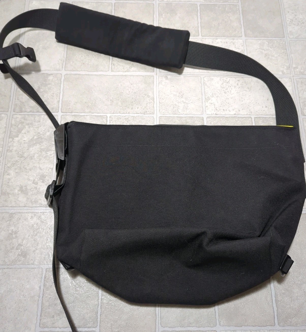 Aerostich Motorcycle Parcel Messenger Bag Black 17″ x11″ USA Made