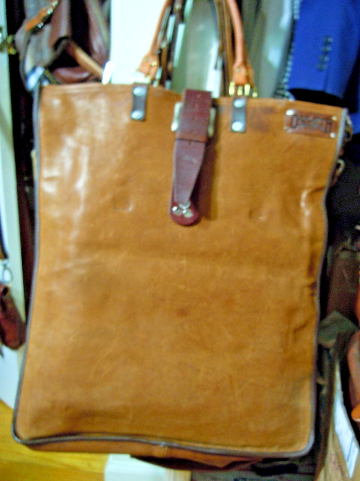 vintage Duluth Trading Co Leather City collection XXL Bag Brown Zipper Shoulder