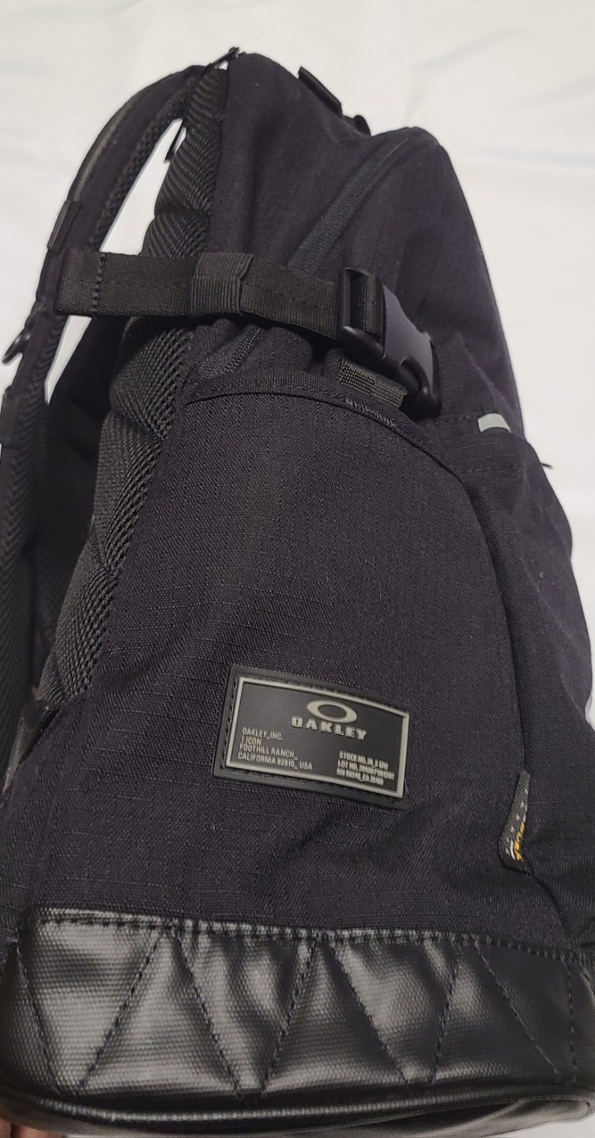 Oakley Crestible Street Utility Backpack 23L Blackout – Black Hat Swag Tech