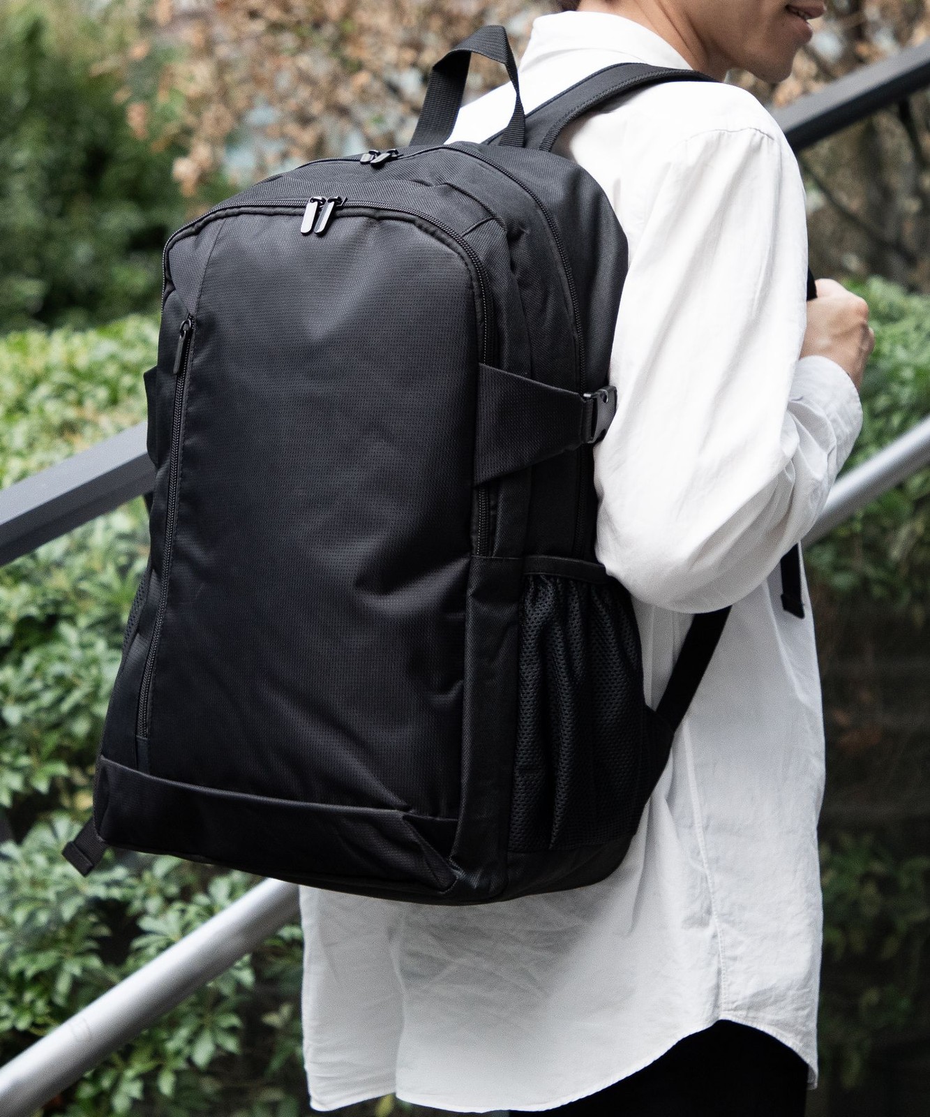 UNKNOWN & Co. WATERPROOF BACKPACK 25L Unisex Backpack in Black