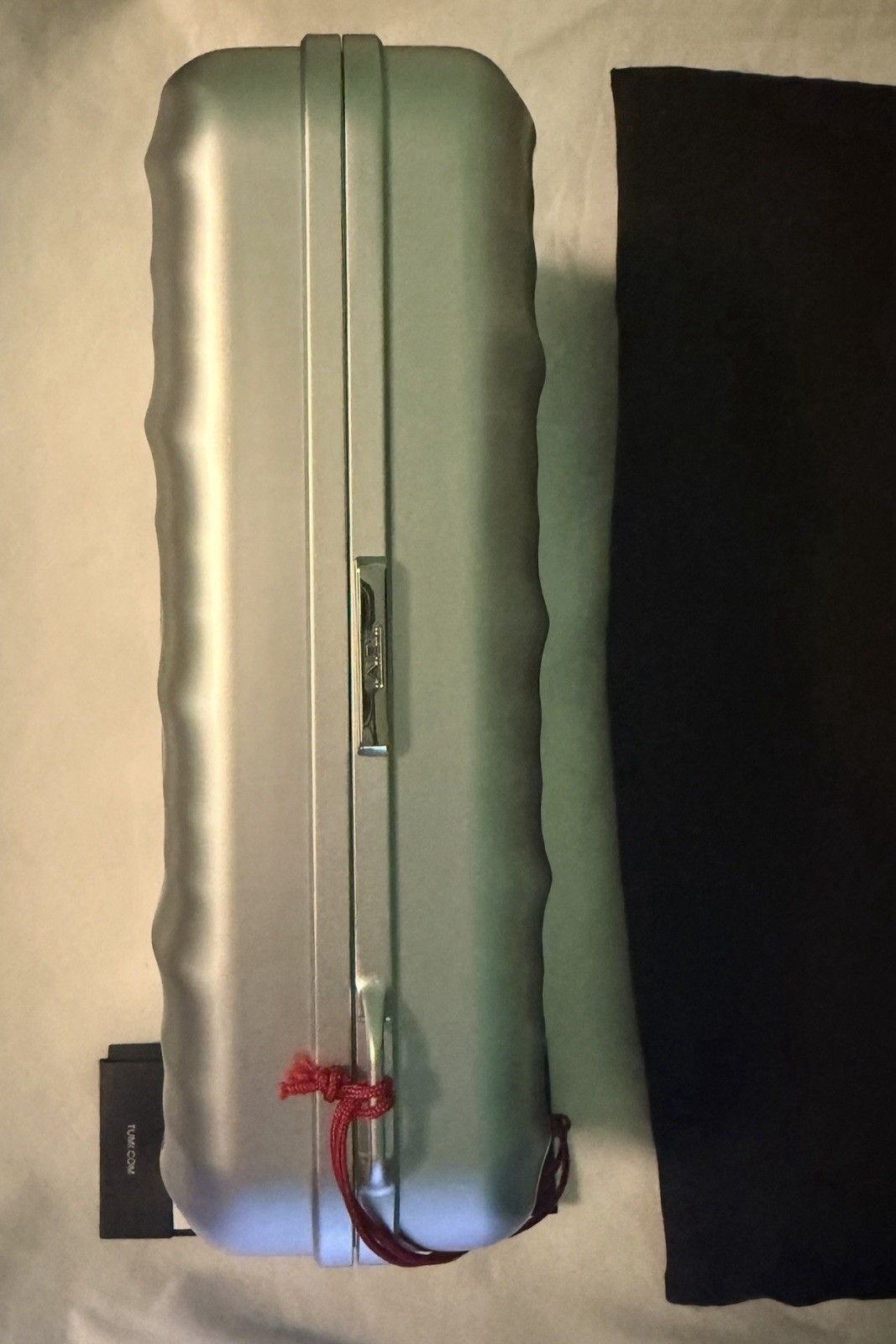 TUMI 19 DEGREE ALUMINUM Compact Sling in Silver