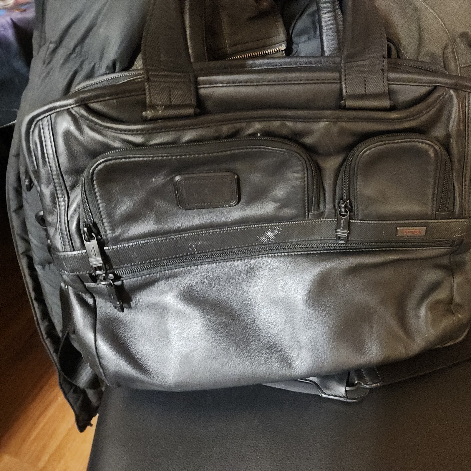 Tumi Alpha Compact Large Screen Briefcase Laptop Bag Leather 96114DH Reg $600+