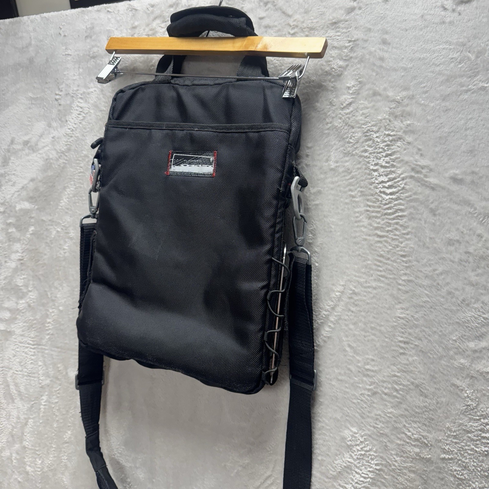 Oakley Tactical Field Gear Vertical Messenger Day Pack Laptop Bag Black 16×13