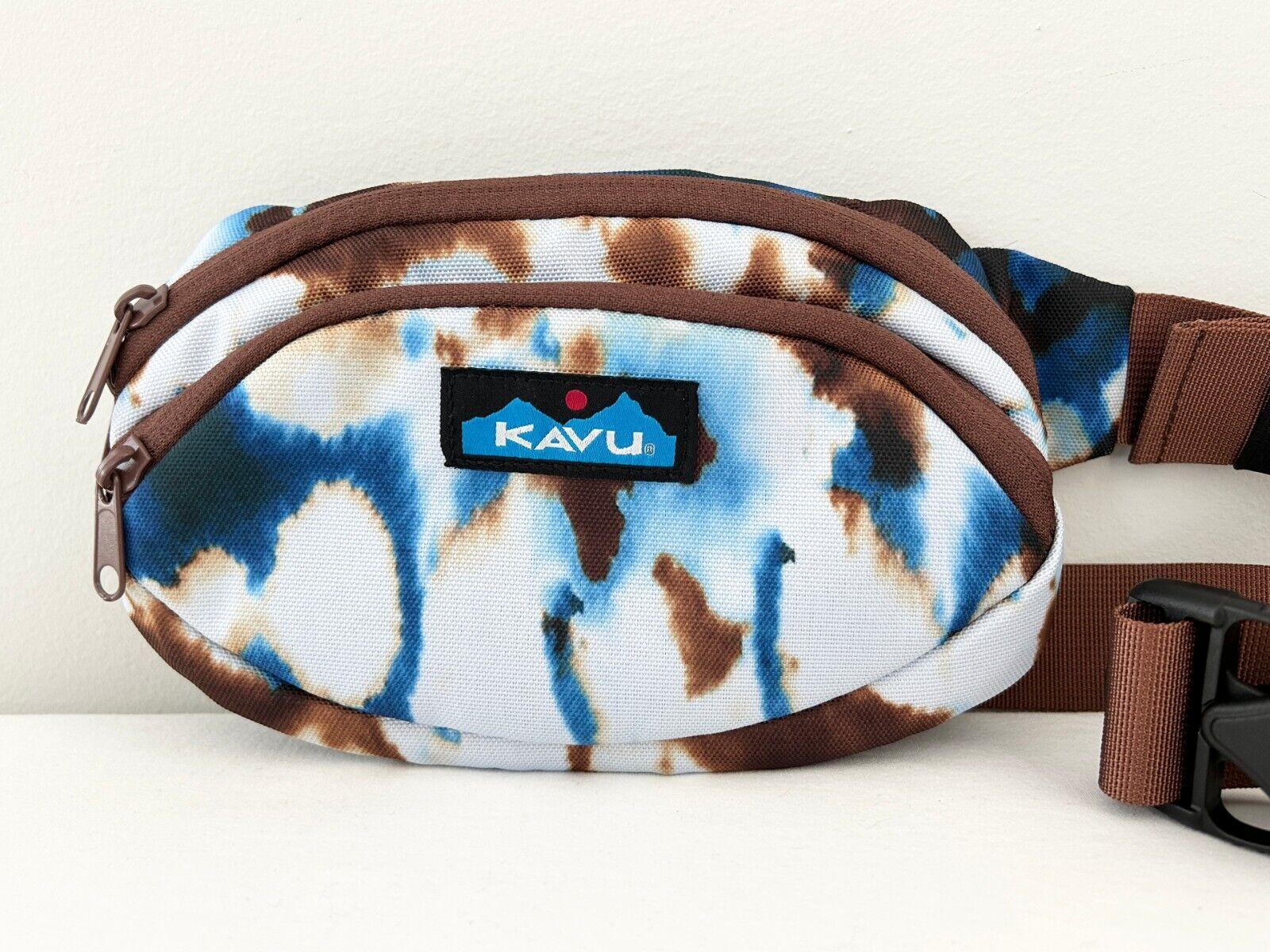 KAVU Earth Sky Tie Dye Fanny Pack Spectator Belt Bag Adjustable Brown Blue Zip
