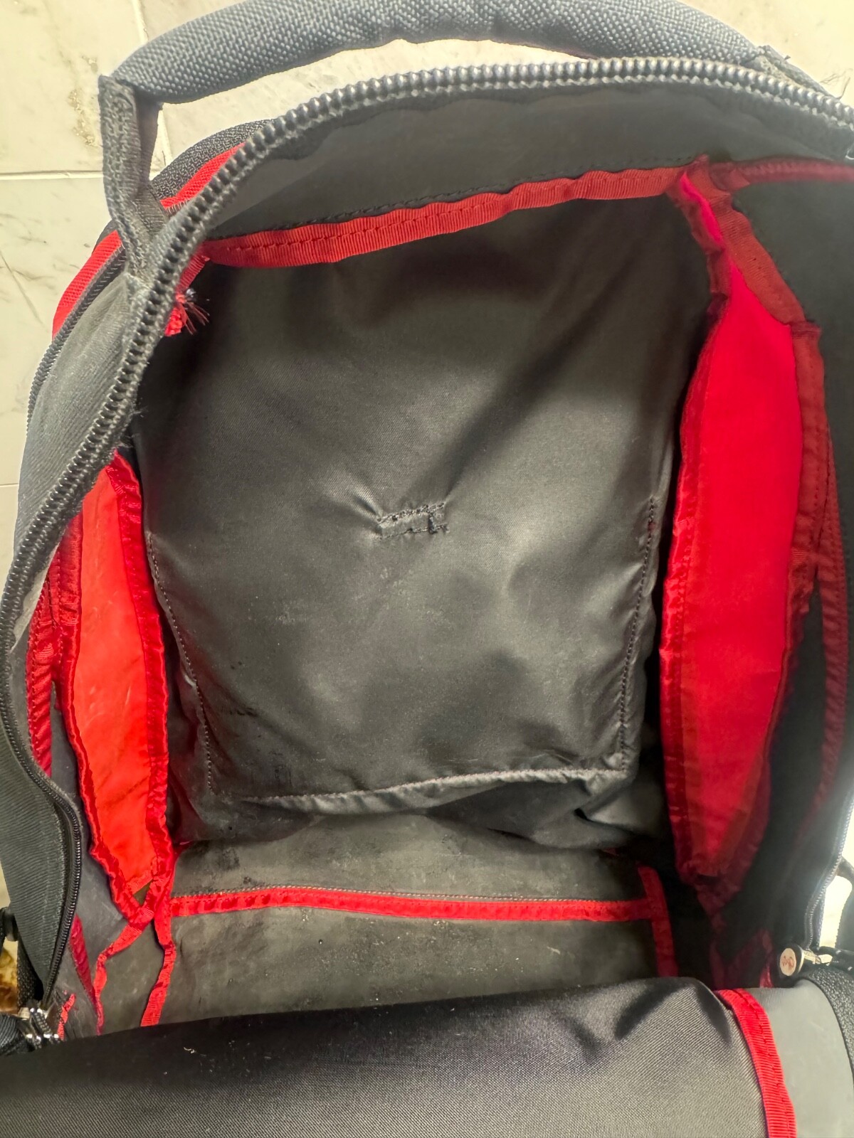 NIKE Hawhort 2.0 EXPANDABLE Gray Polyester BACKPACK lumbar support
