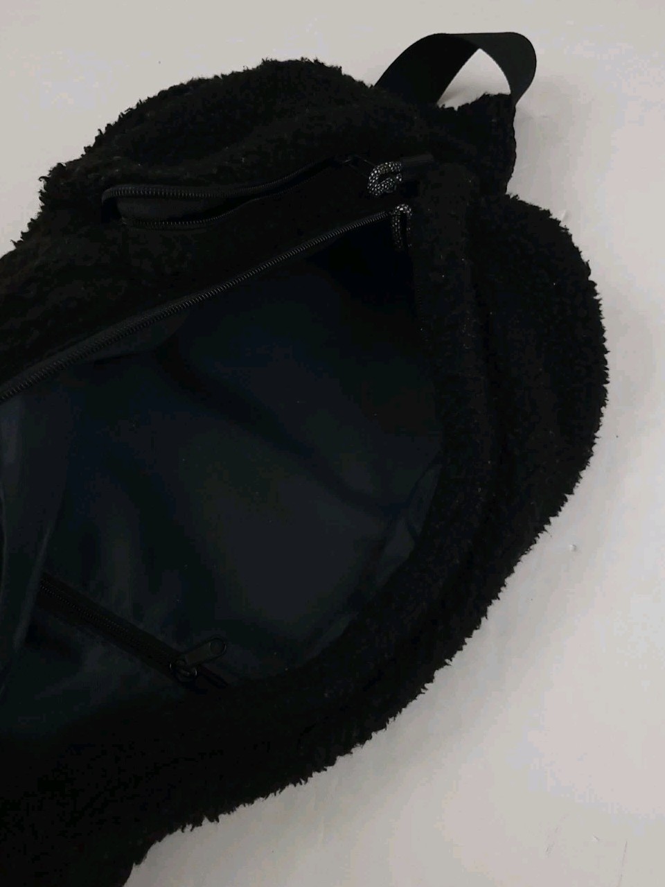 Kavu Black Pile Fleece Sling Shoulder Bag Retro Travel Outdoor Tech Corduroy