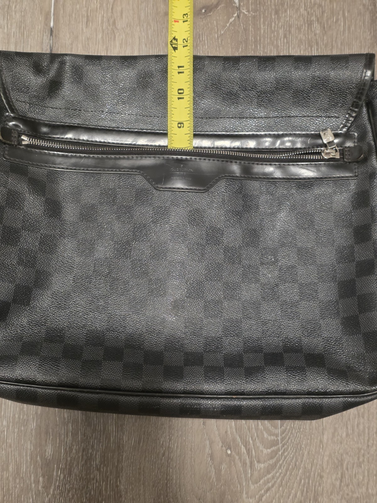 Louis Vuitton Damier Graphite Messenger Bag Unisex