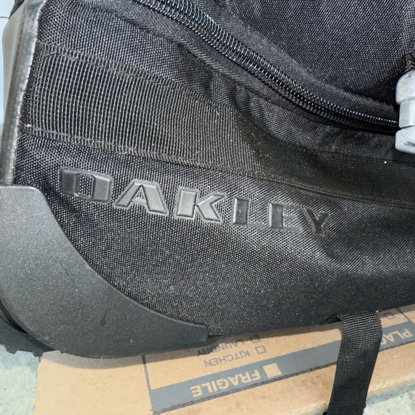 Oakley AP Tactical Field Gear Roller Carry On Core Black Zipper Luggage,