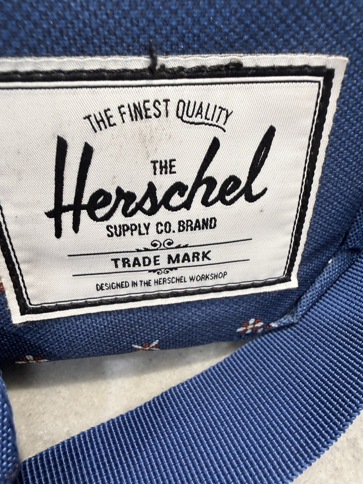Herschel Blue Geometric Print Laptop Messenger Briefcase Shoulder Bag 15” NWOT