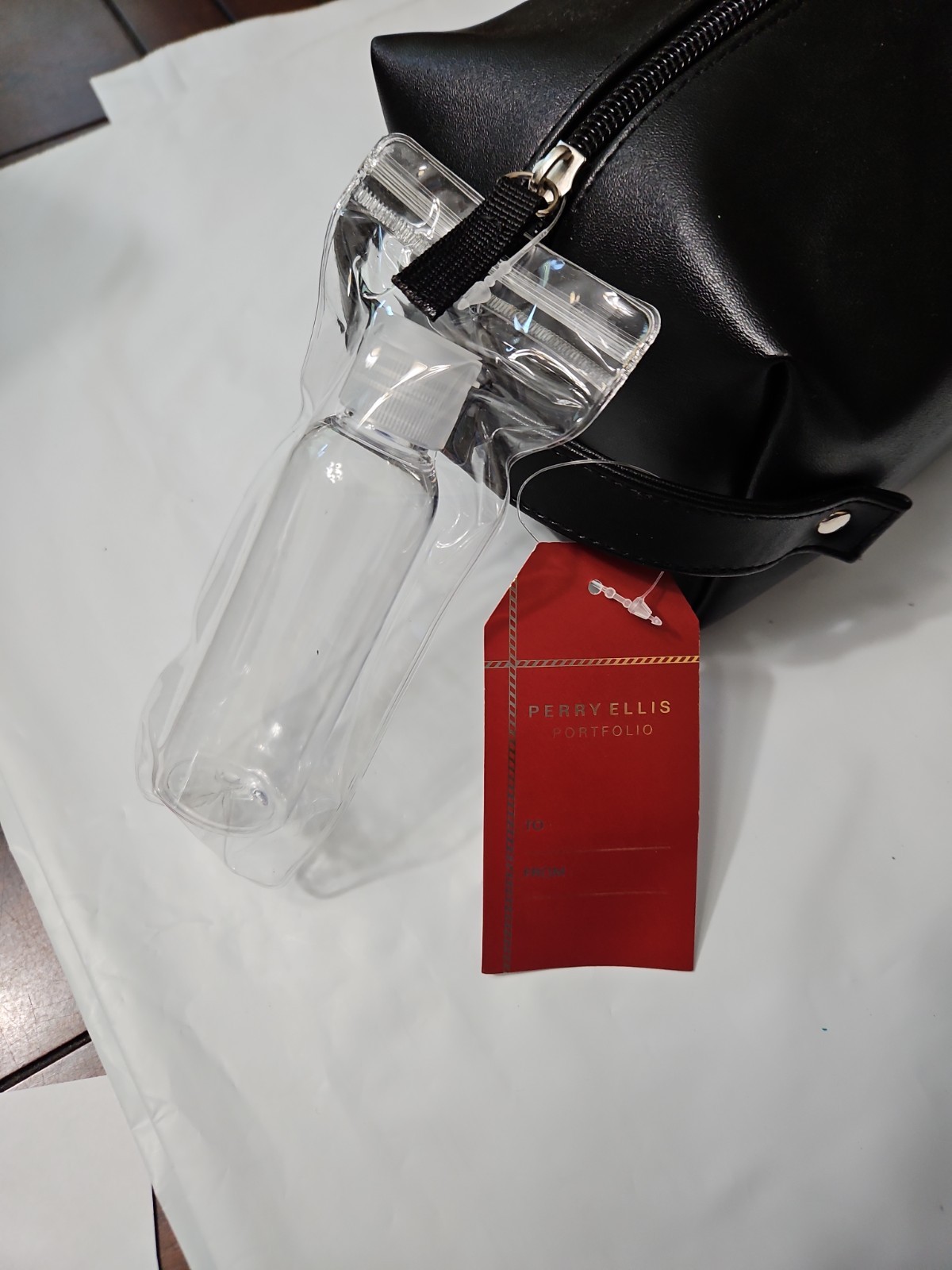 PERRY ELLIS PORTFOLIO Men’s Dark Black Travel Kit W/Travel Bottle & Handle New