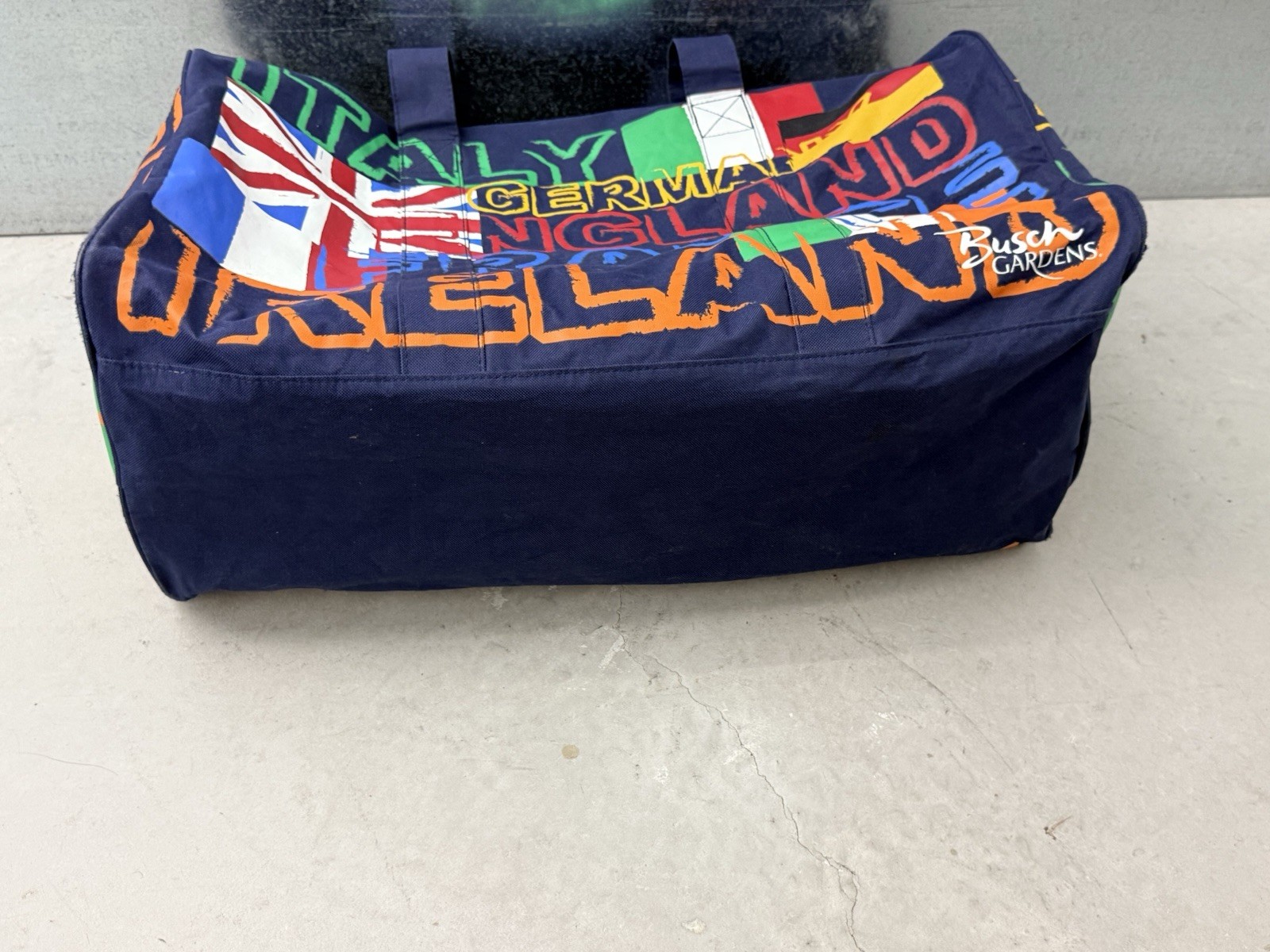 Busch Gardens Large Duffle Bag Theme Park Countries Colorful Travel Gym