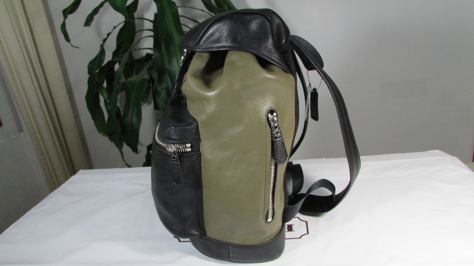 NWT Coach Men’s Rucksack Smooth Leather Backpack F71728 Black / Surplus