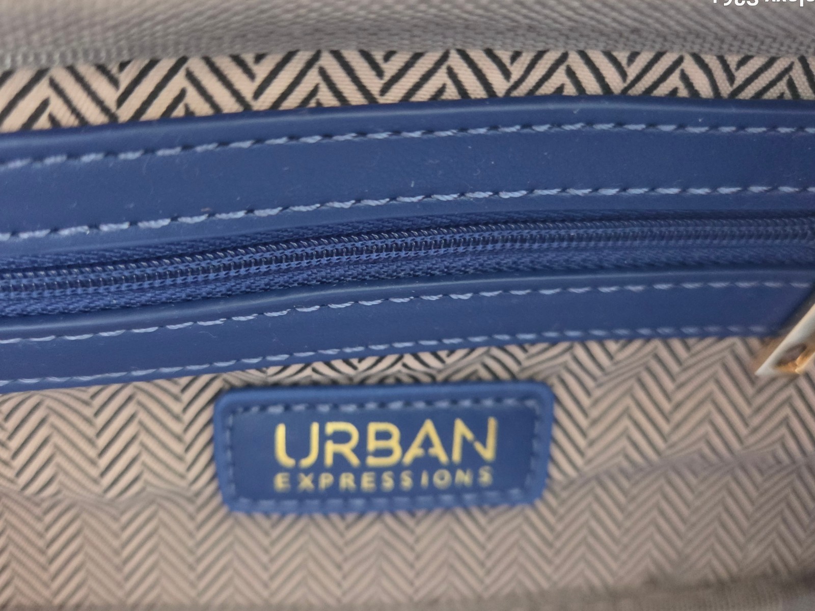 Urban Expression Blue Halo Shoulder Bag – 11.5′ in x 4.5′ in x 3.5′ in
