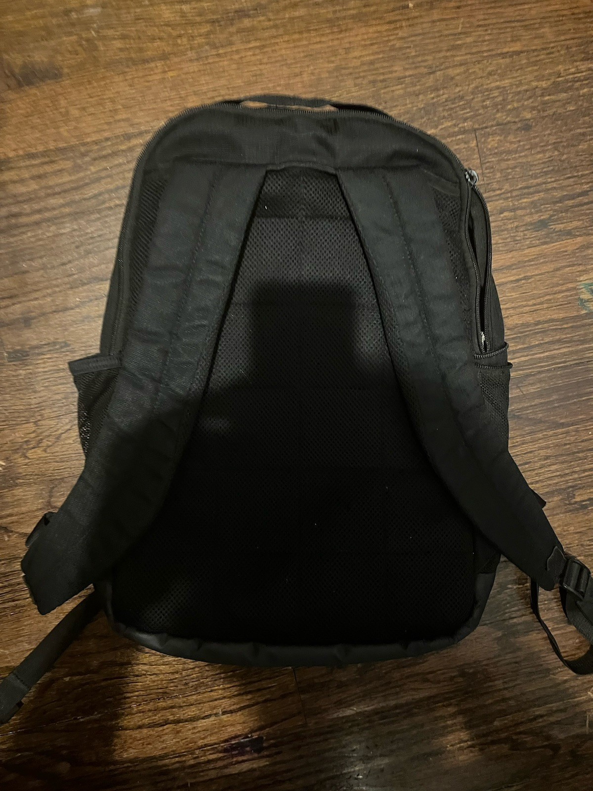 Nike Black Backpack White Swoosh Zip Closure Adjustable Straps Medium