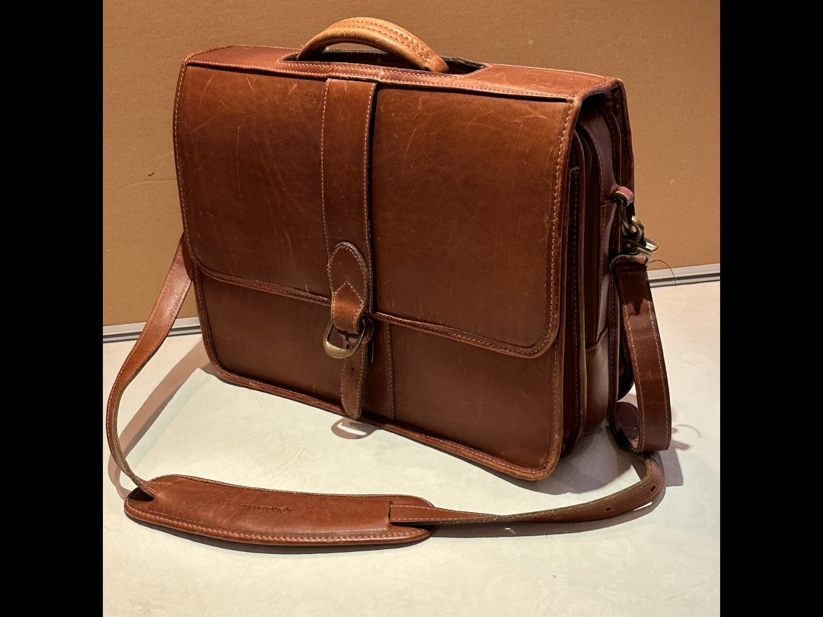 KORCHMAR SCHLESINGER BUCKLE BROWN BELTING LEATHER BRIEFCASE USA SHOULDER STRAP