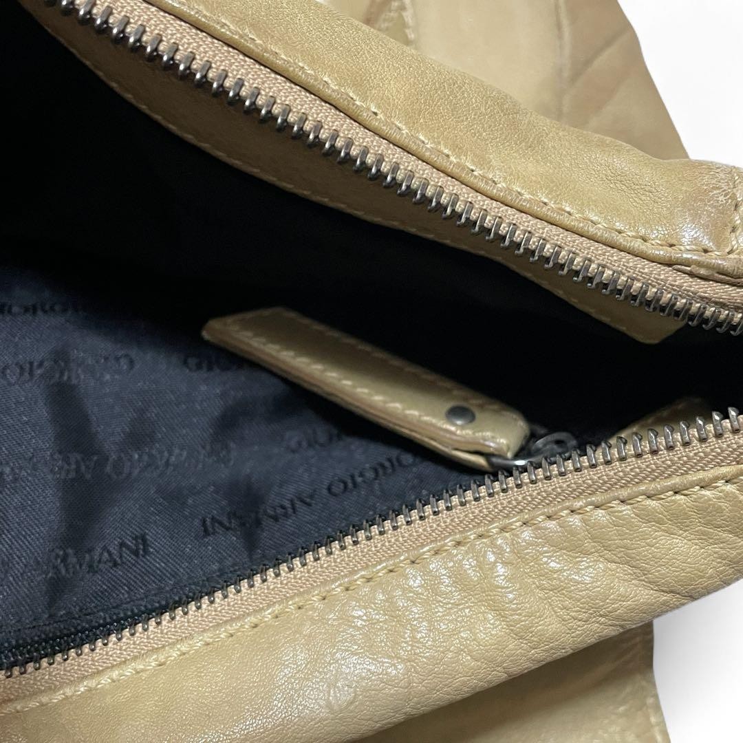 Giorgio Armani Vintage Messenger Bag Leather Used 20cm x 32cm