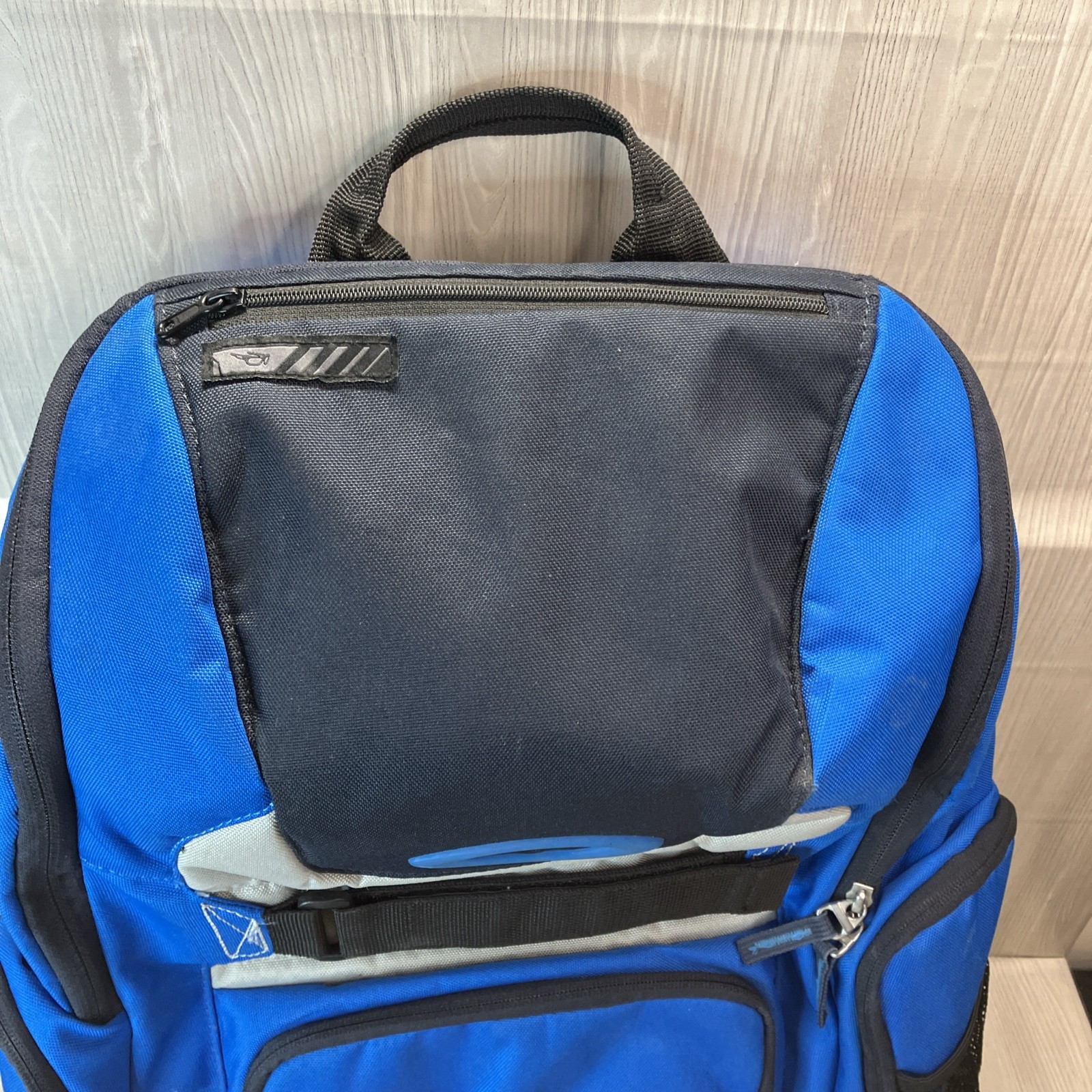 Oakley Y2K Backpack FA15 Large Cushion Pocket Laptop 19x14x6 USA Blue NICE!