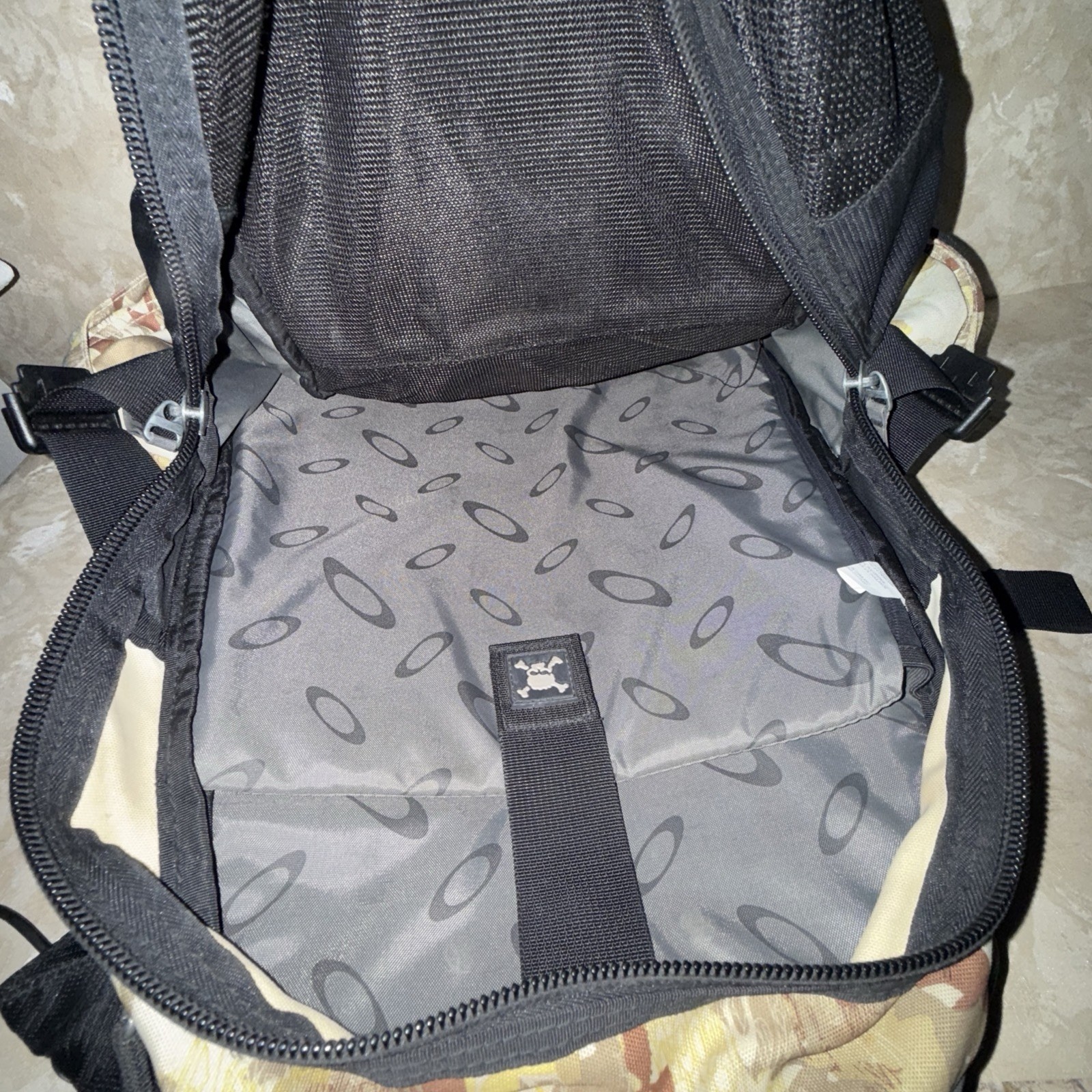 Oakley Icon Backpack Tactical Black Camo Military Rare Color SEE PICTURES