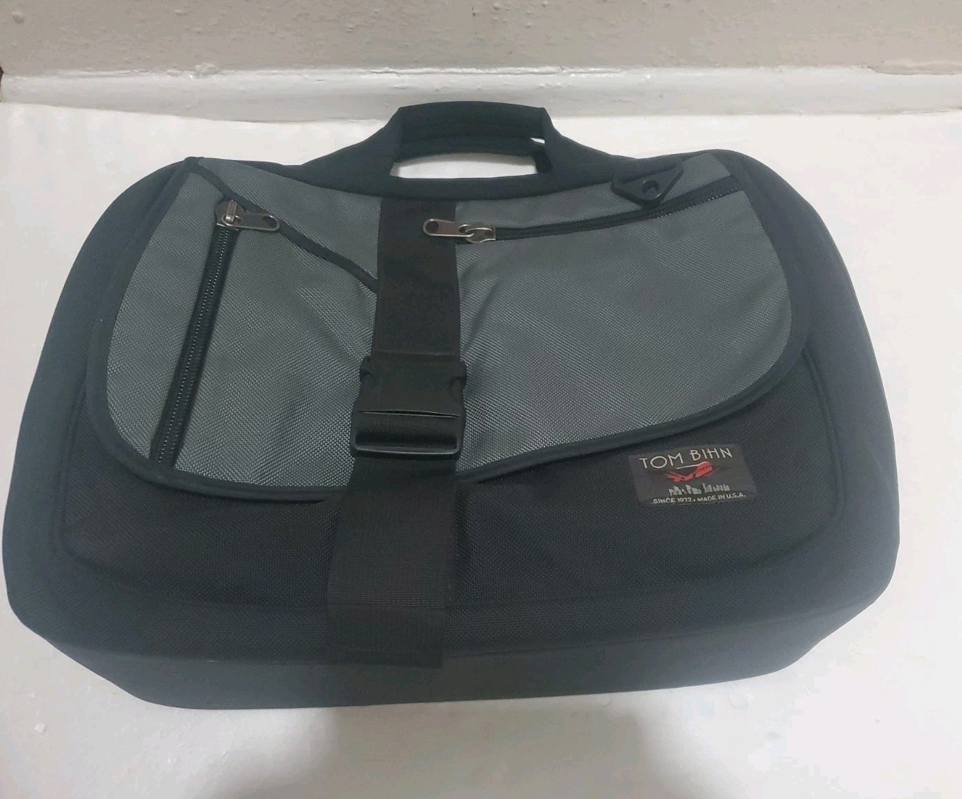 Tom Bihn Empire Builder – Retired Design – Black & Grey