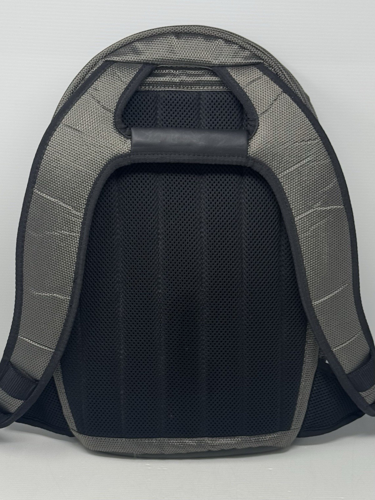Tumi T2 Tech Backpack 513G Olive Green Appr 16x11x8 Ballistic Nylon & Leather