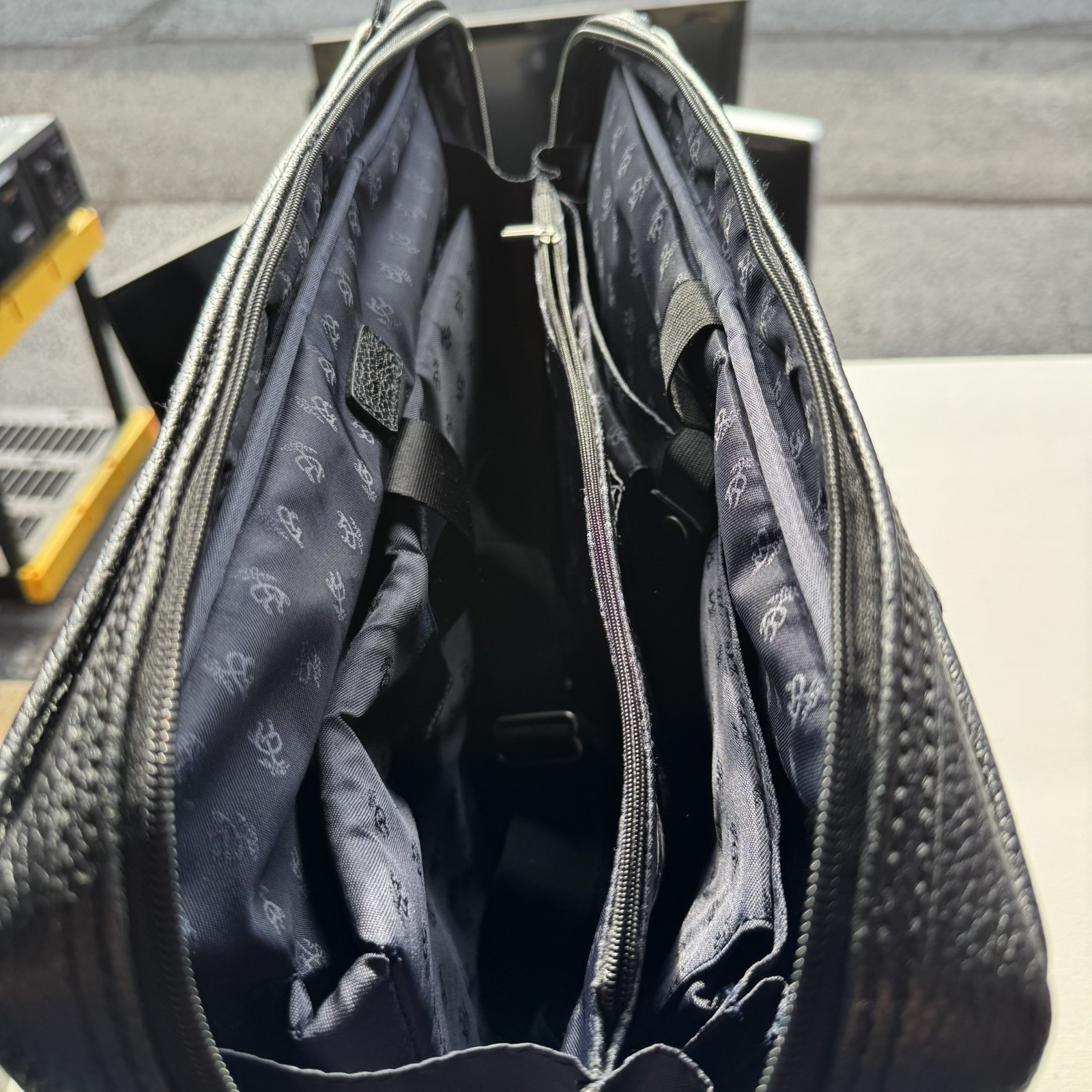 Brooks Brothers Pebbled Black Genuine Leather Briefcase Bag – READ ABOUT STRAP