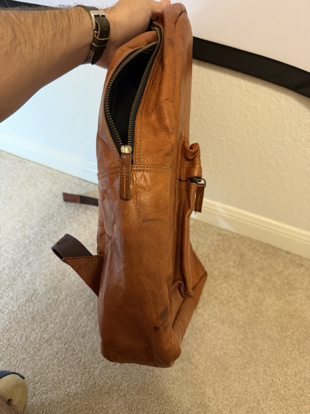 Brown Unisex genuine leather backpack – Adjustable Strap Outer Pockets Lined