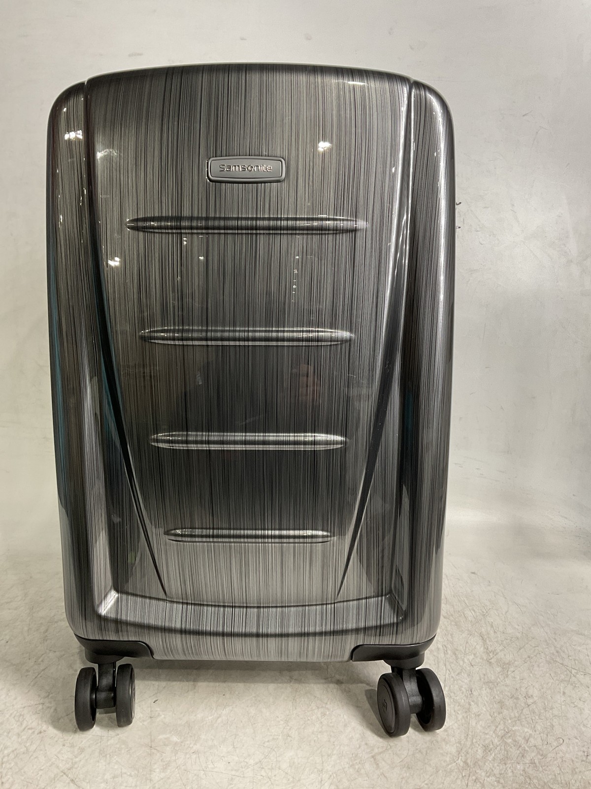 Samsonite Winfield 2 Hardside Luggage Charcoal Carry On 20 Inch U7