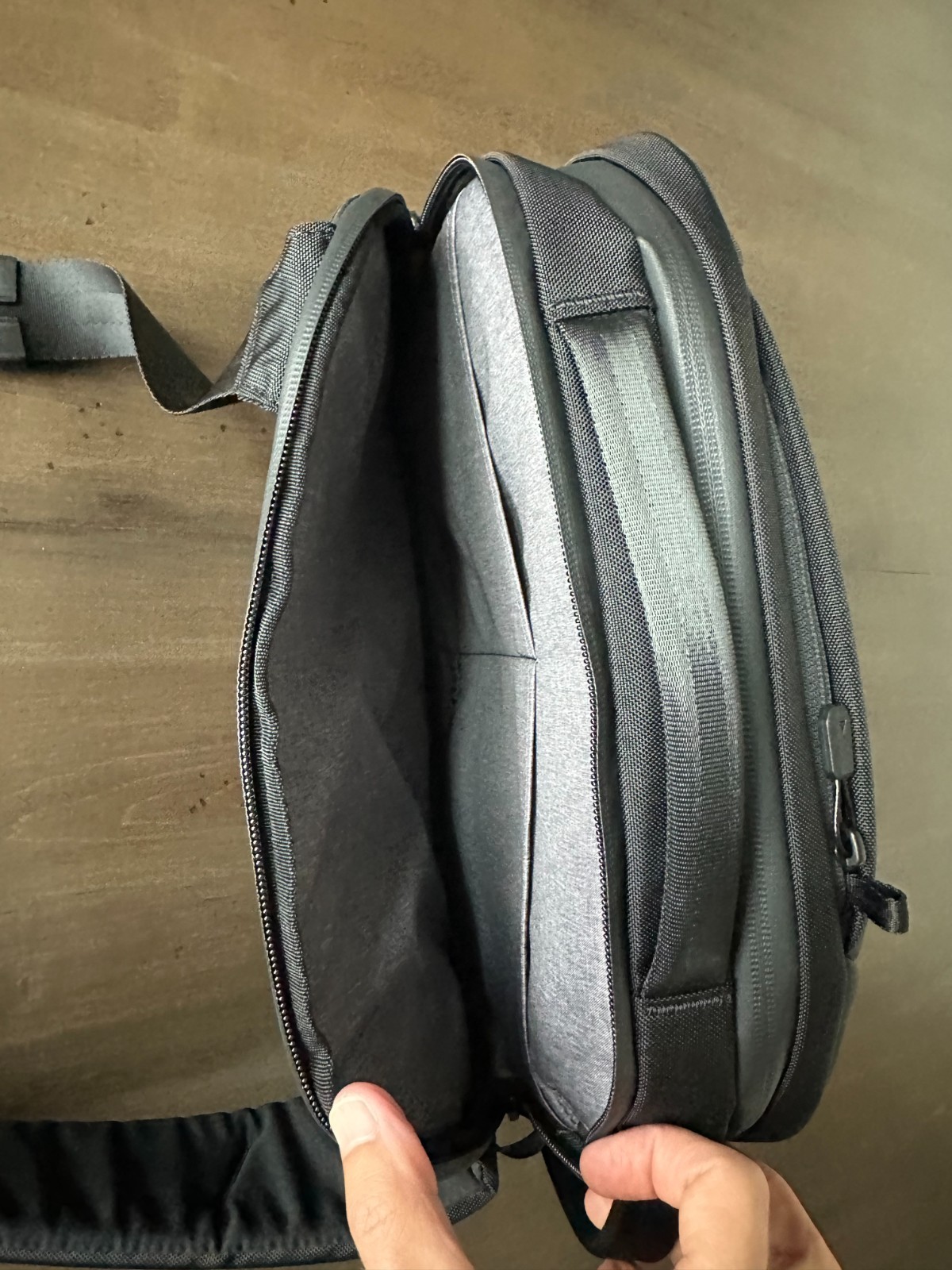 Nomatic Navigator Sling 6L Black EDC Travel Crossbody Bag w/ Original Tag
