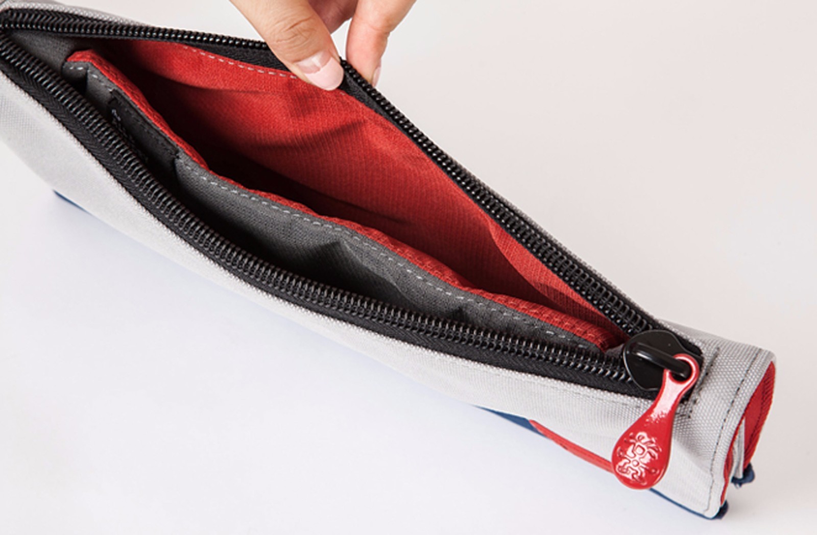 Crumpler THE ALL and SUNDRY Pouch(Grey/Navy/Rust Red)