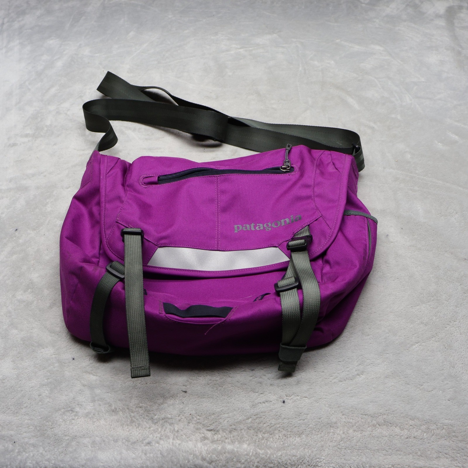 Patagonia Bag Unisex OS Purple MiniMass Messenger Crossbody Utility Commuter