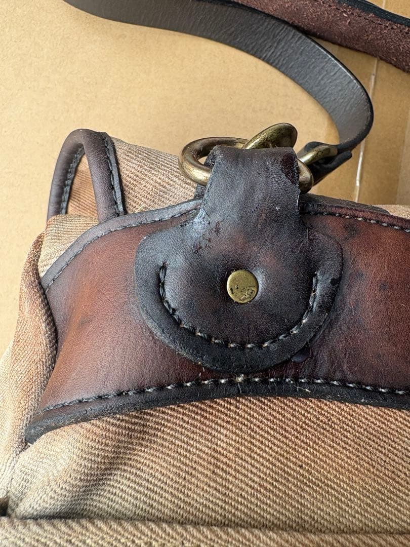 Filson Medium Field Bag Messenger Bag 2Way Rugged Twill Color Tan