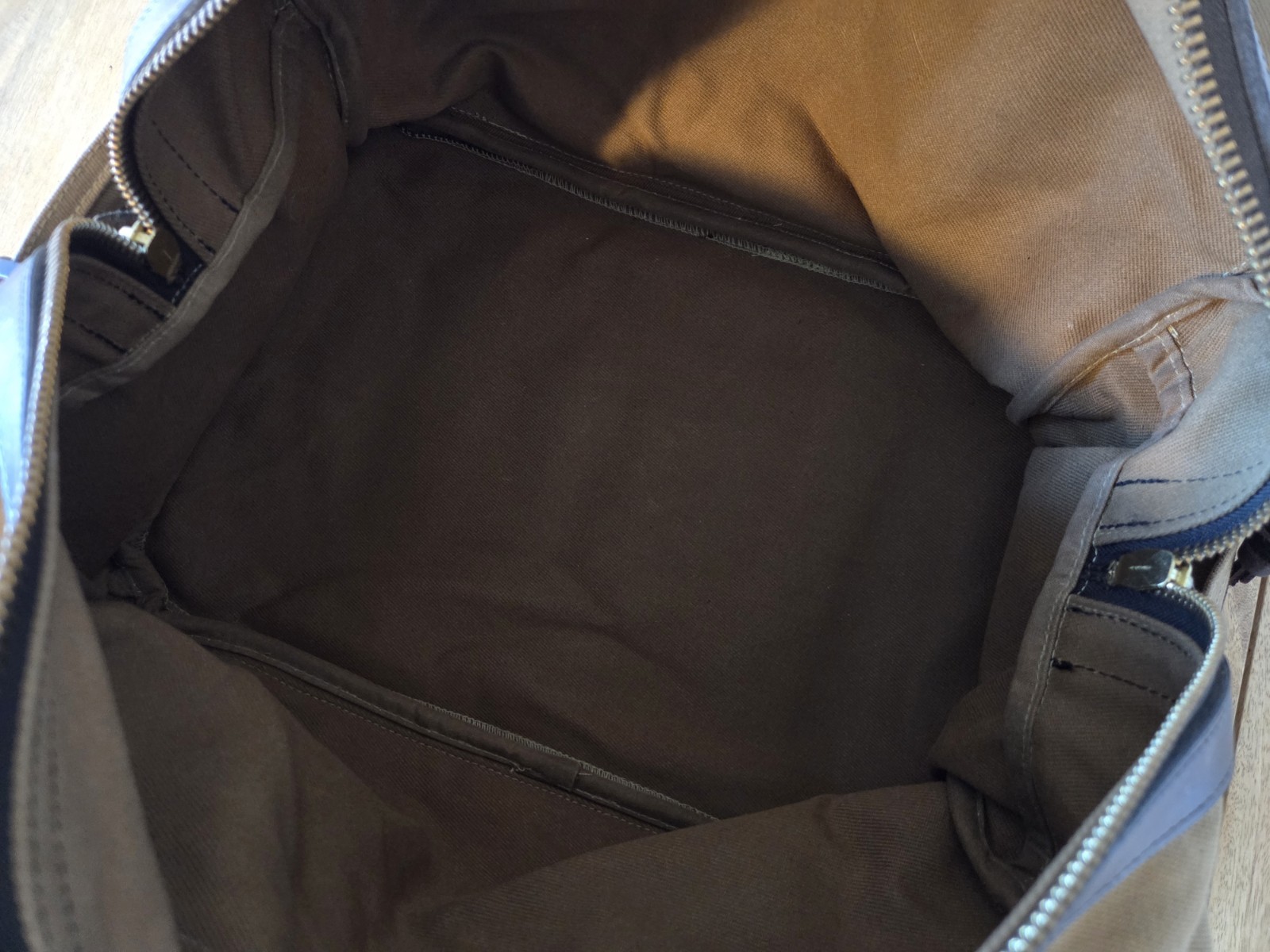 Filson Medium Rugged Twill Outfitter Bag | NWOT | Talon Era | Tan | Made in USA
