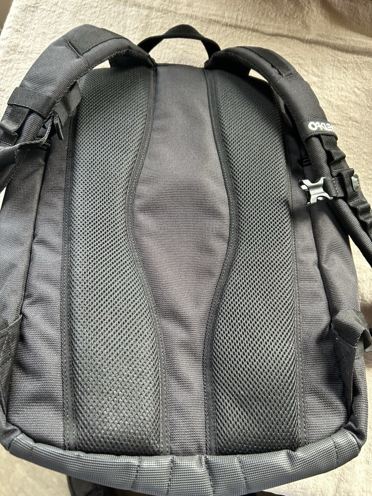 Oakley Large Backpack Computer Bag Commuter Padded Organizer.
