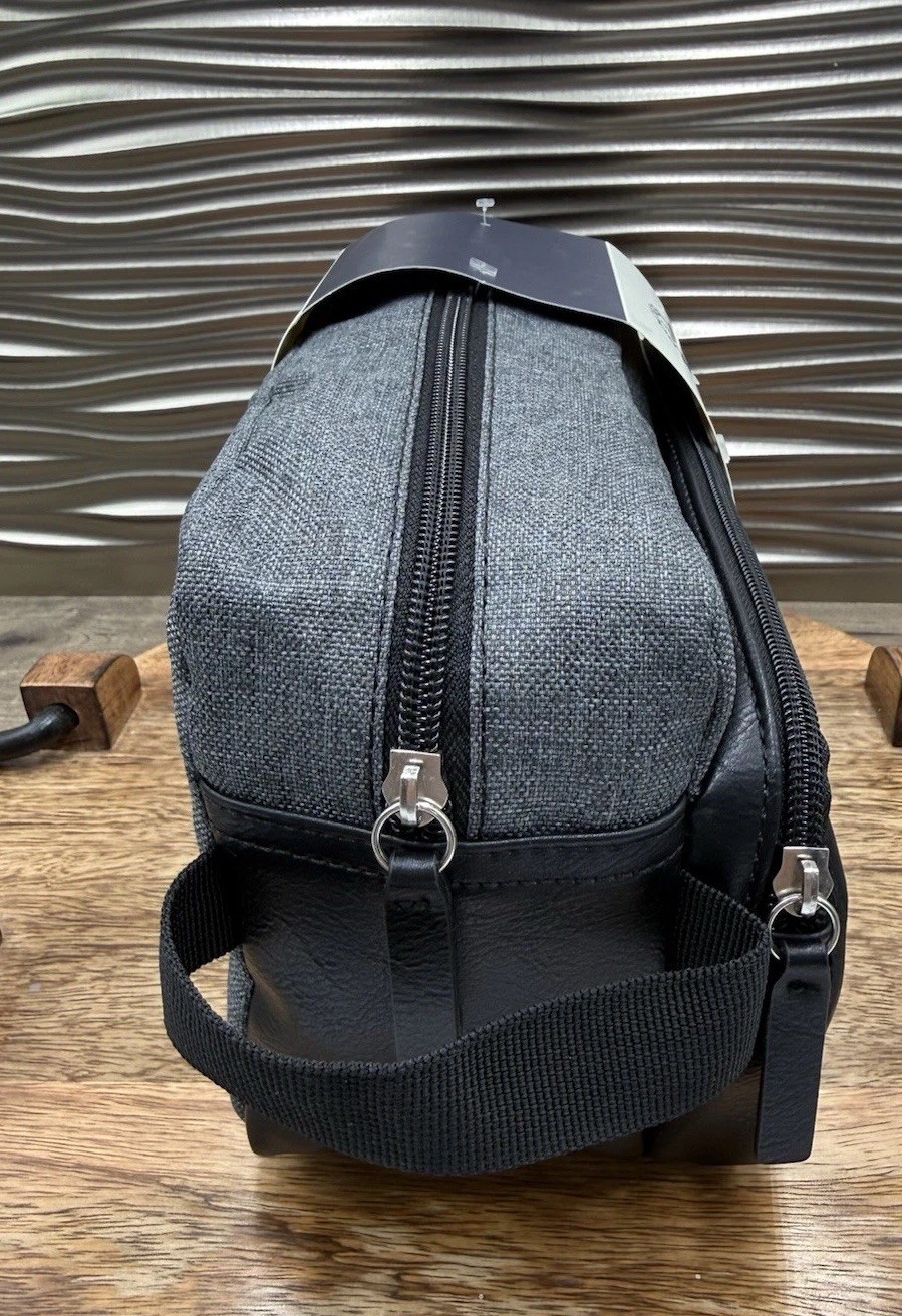 Docker’s Men’s Top Zip Toiletry Travel Bag Kit /Zip Side Pouch Gray Black NEW!