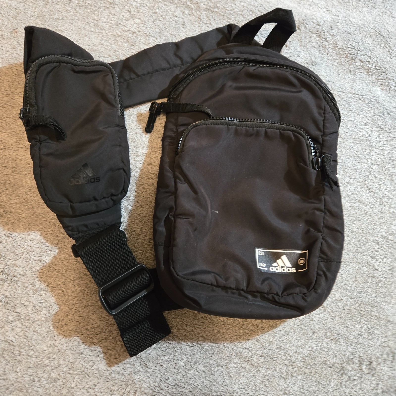 Adidas Unisex Essentials 2 Sling Adjustable Strap Crossbody Bag