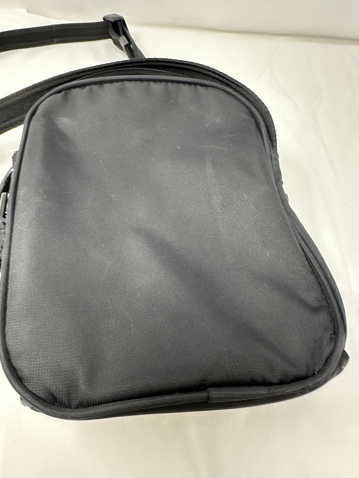Passage Metrosafe LS100 Anti-Theft Crossbody Bag Black Unisex ExoMesh 9×7″ RFID