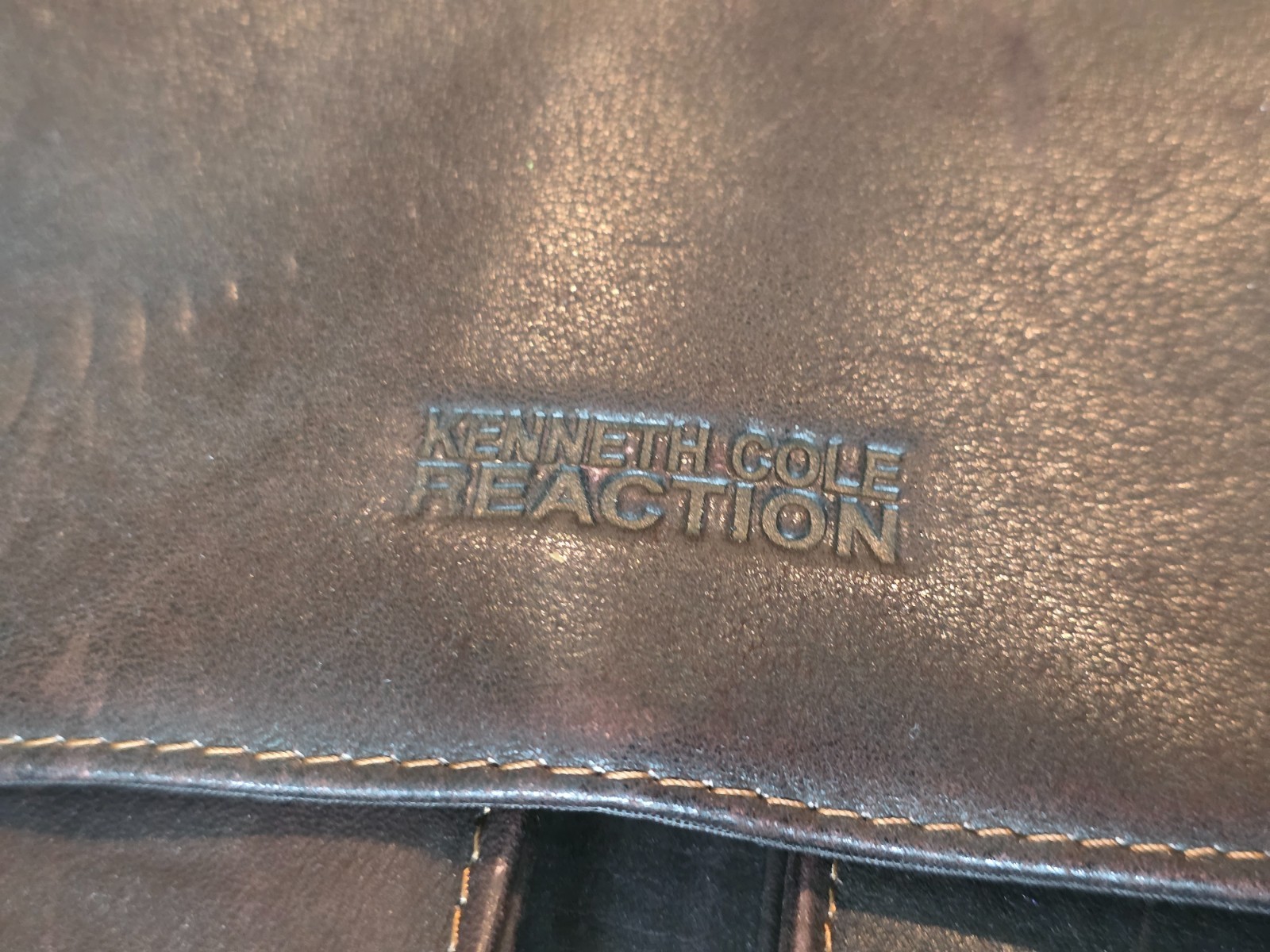 Kenneth Cole Reaction #524451 Laptop Shoulder Messenger Bag Brown Leather?
