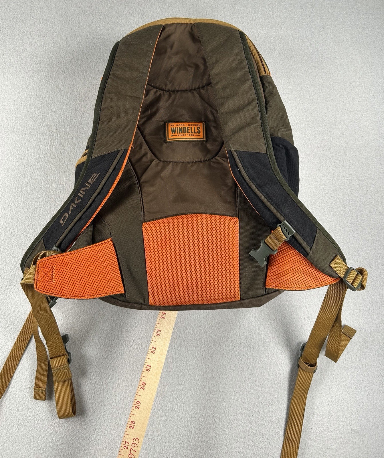 Dakine Windells Mission 25L Snowboard Backpack Mt. Hood READ