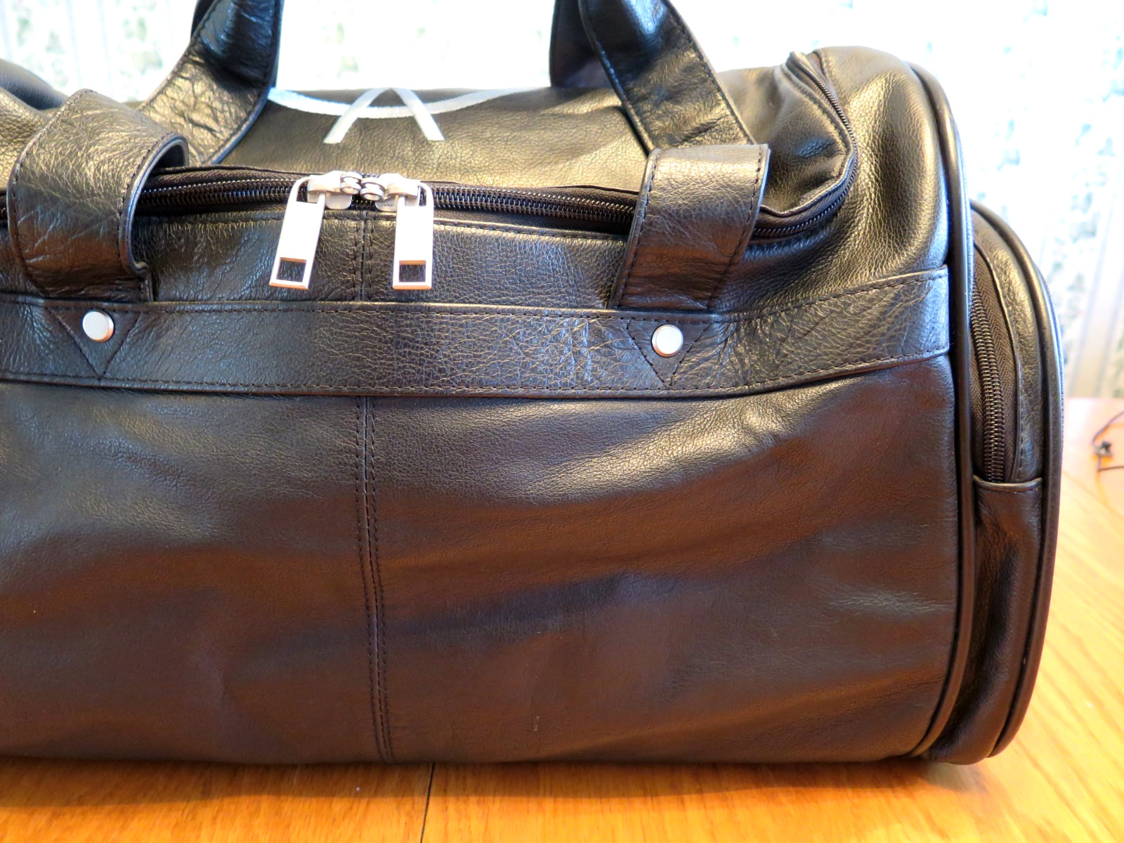 Vtg Black Leather Corvette Duffle Bag Embroidered Logo Travel Gym Weekender