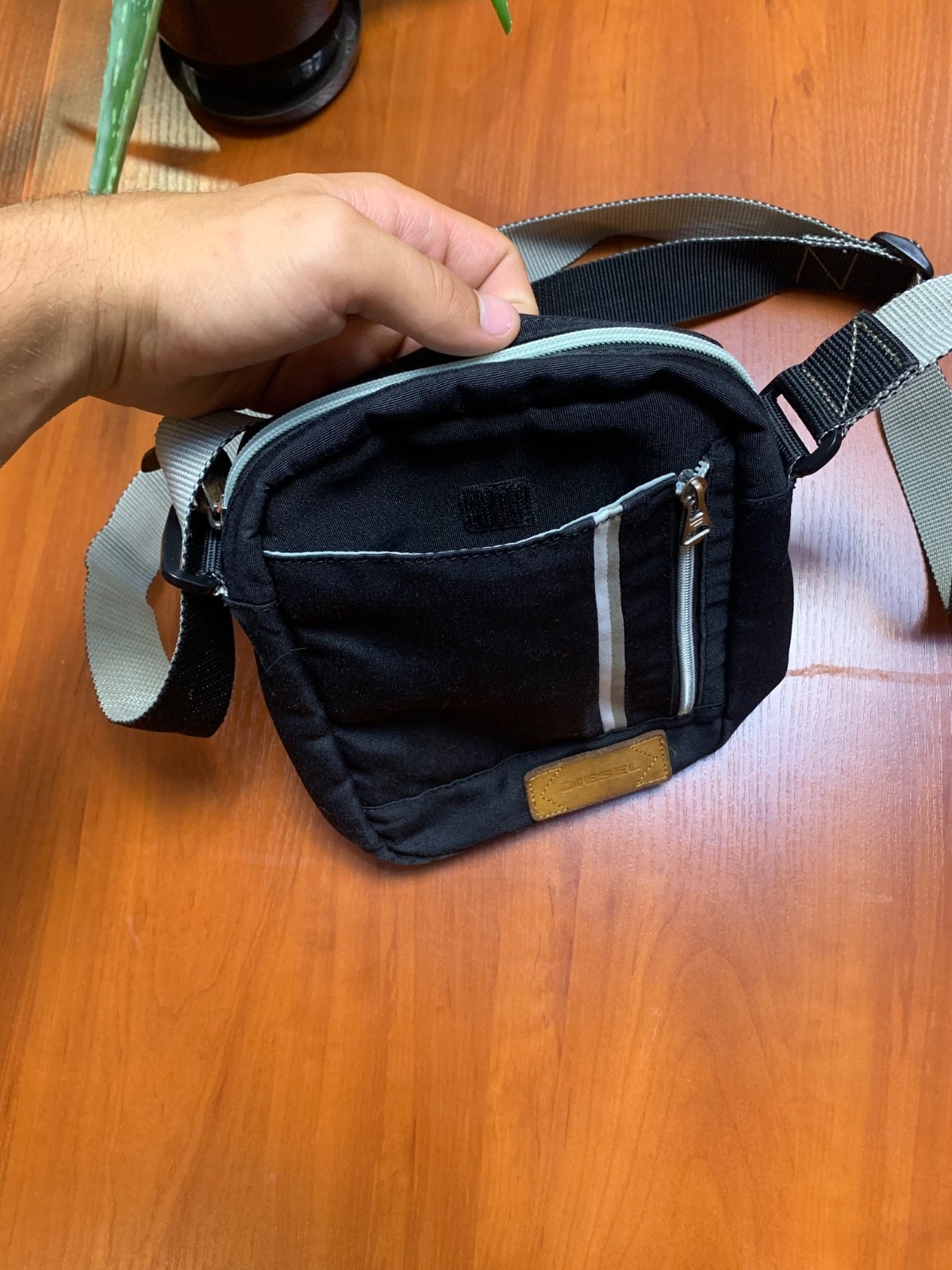 Vintage men’s bag Diesel, adjustable strap length, size 21x17cm
