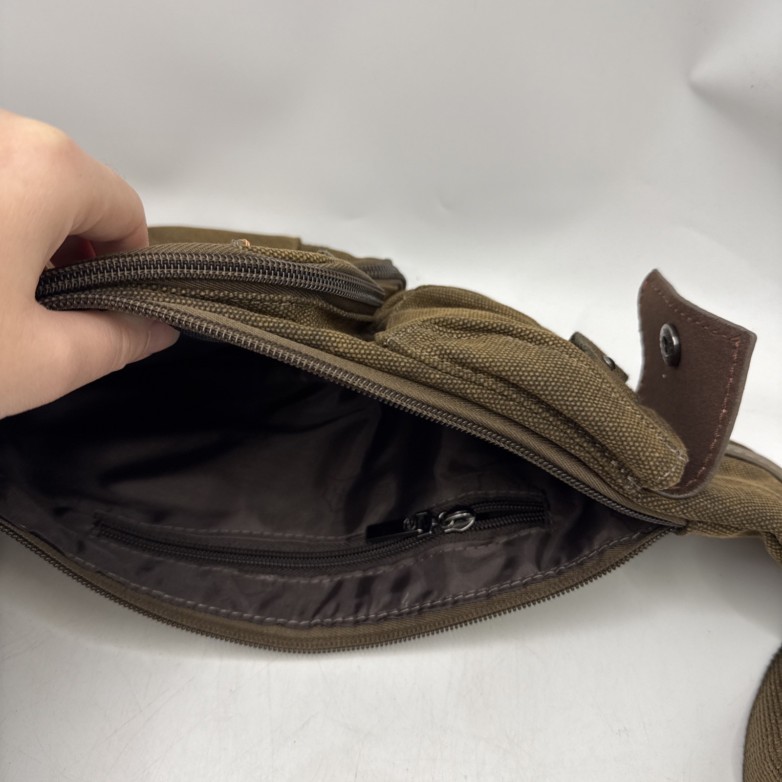 Rugged Ruil Hengli Brown Canvas Crossbody Bag With Adjustable Strap (87)