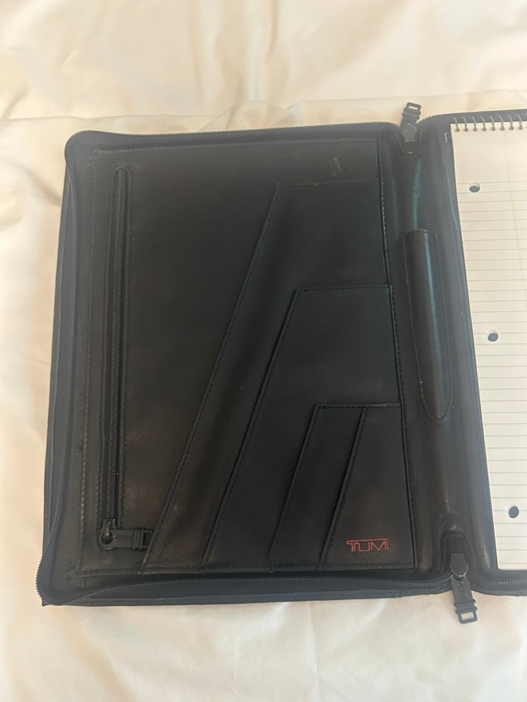 Vintage Tumi Black Leather zip Around Portfolio Notepad holder – FREE SHIPPING!