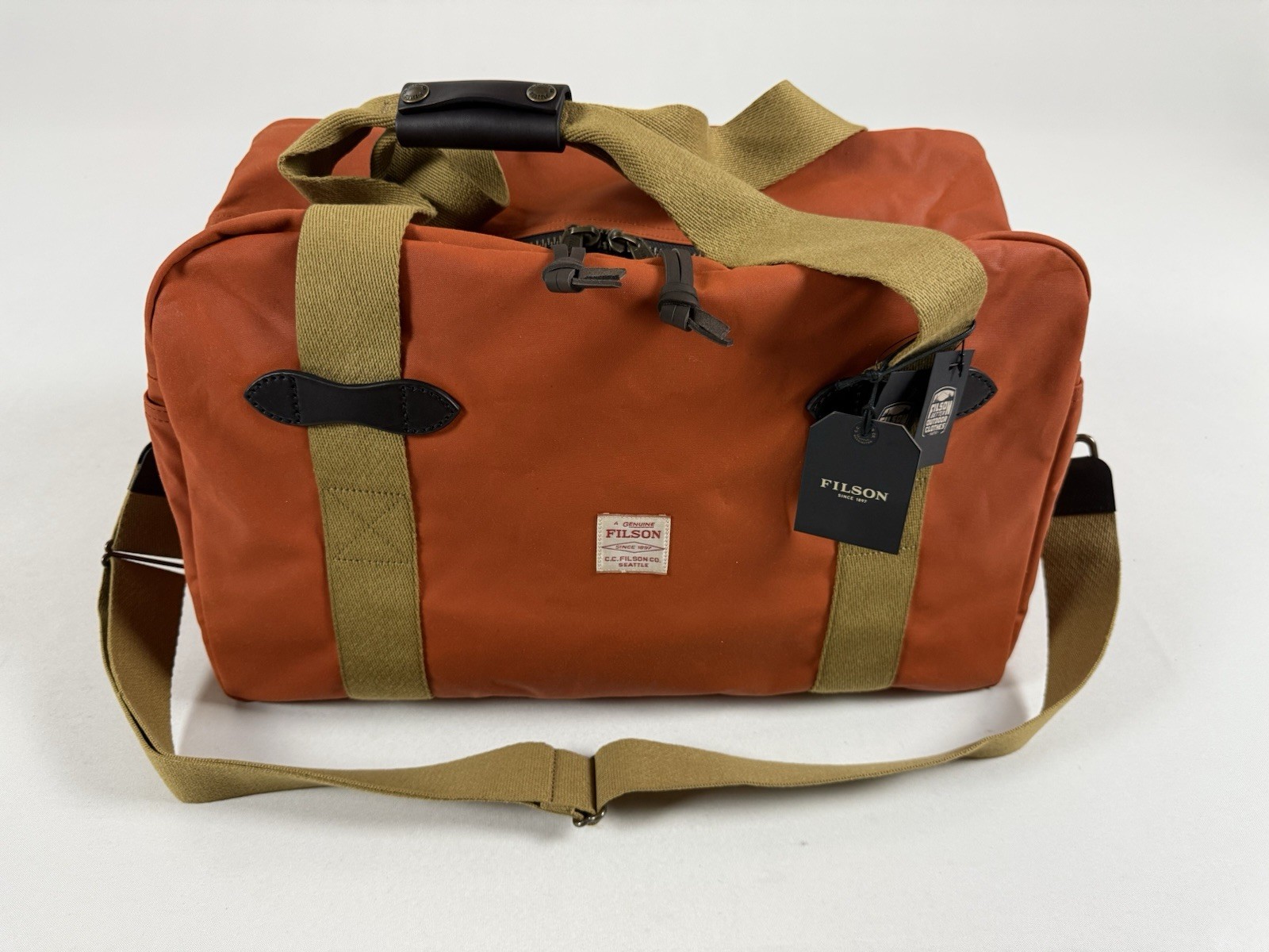 FILSON MEDIUM TIN CLOTH DUFFLE BAG RUST OS NWT