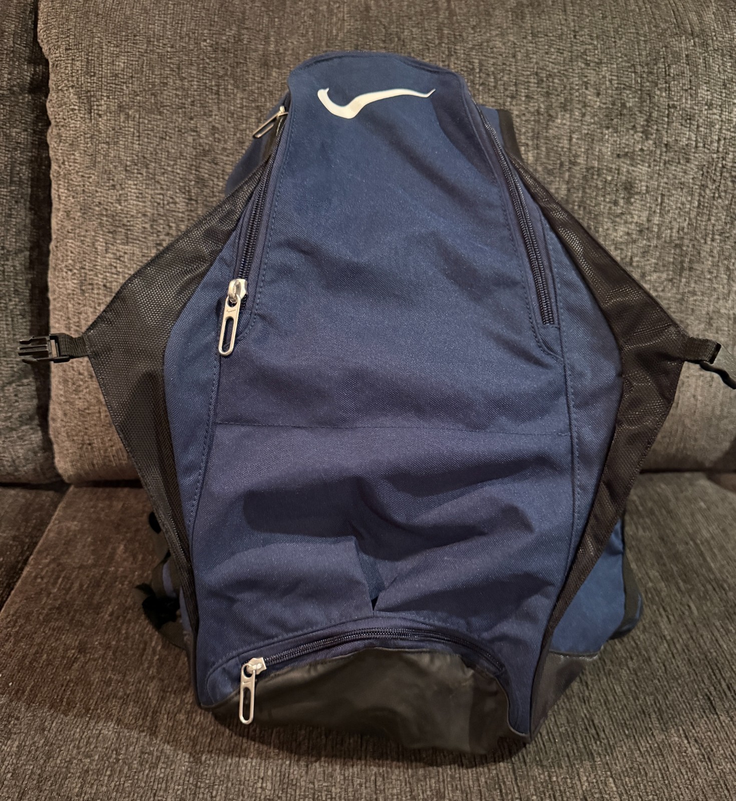 Nike SWOOSH Backpack Black Navy RN 56323 LOTS OF SPACE Pockets