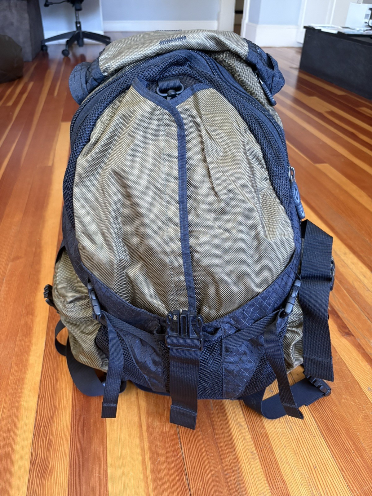 Oakley Icon Backpack Vintage Tactical 90s Y2K USA Logo Black SoftwareGorpcore