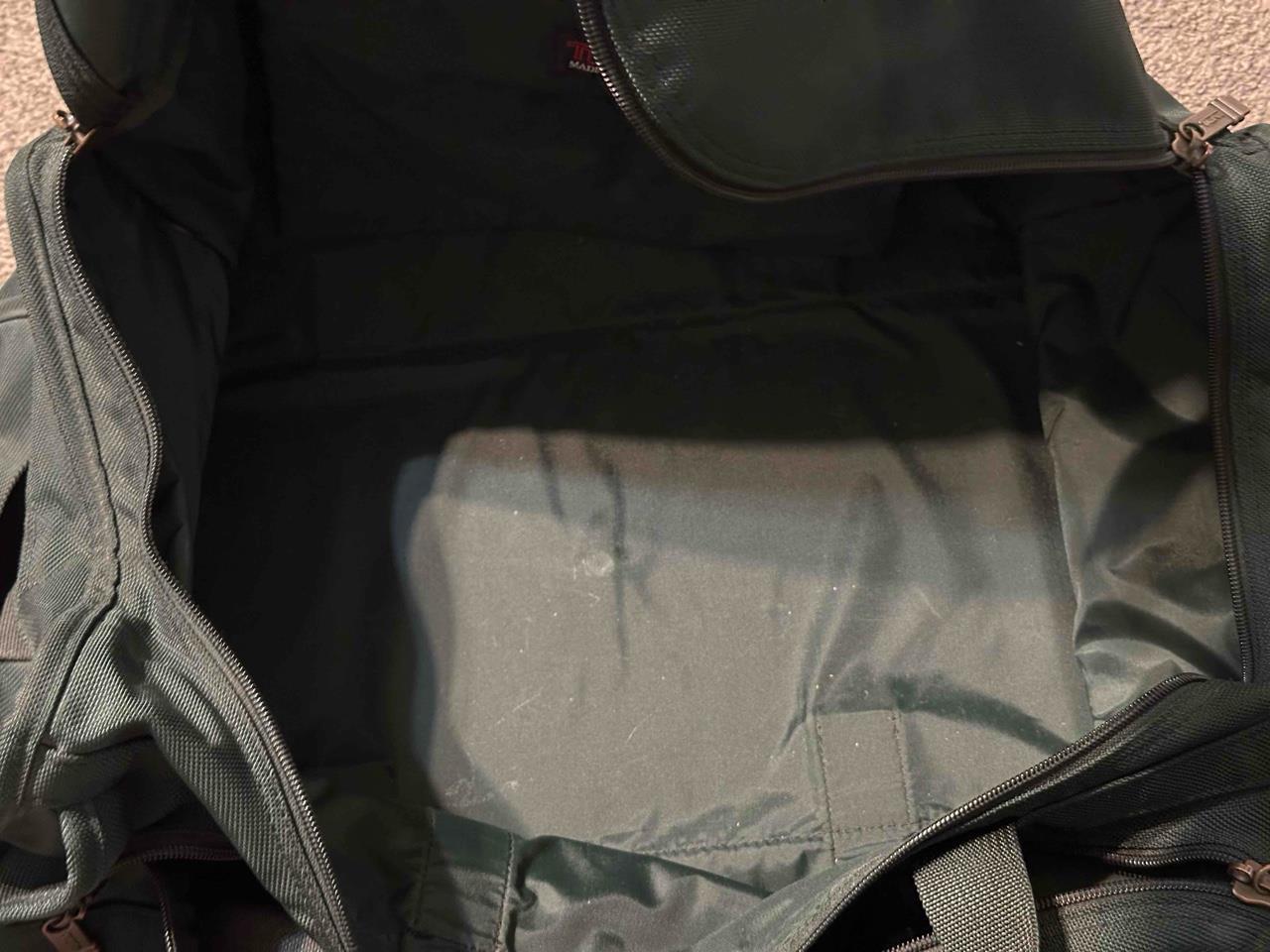 Tumi Alpha Ballistic Nylon Carry On Duffel Weekend Gym Bag Green Large Free Ship