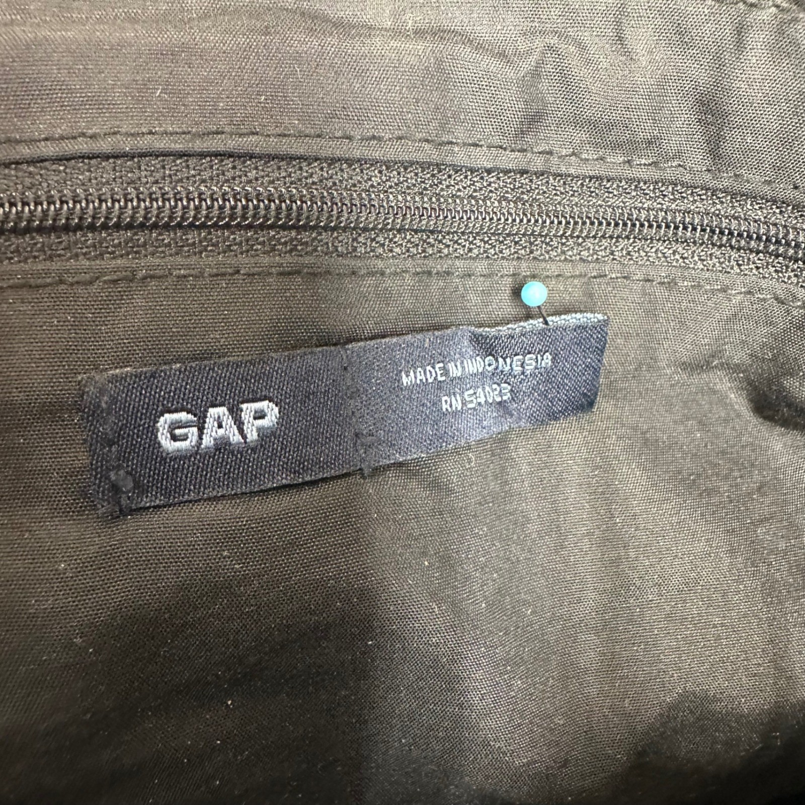 GAP Black Messenger Shoulder Bag Adjustable Strap Flap Nylon Lined