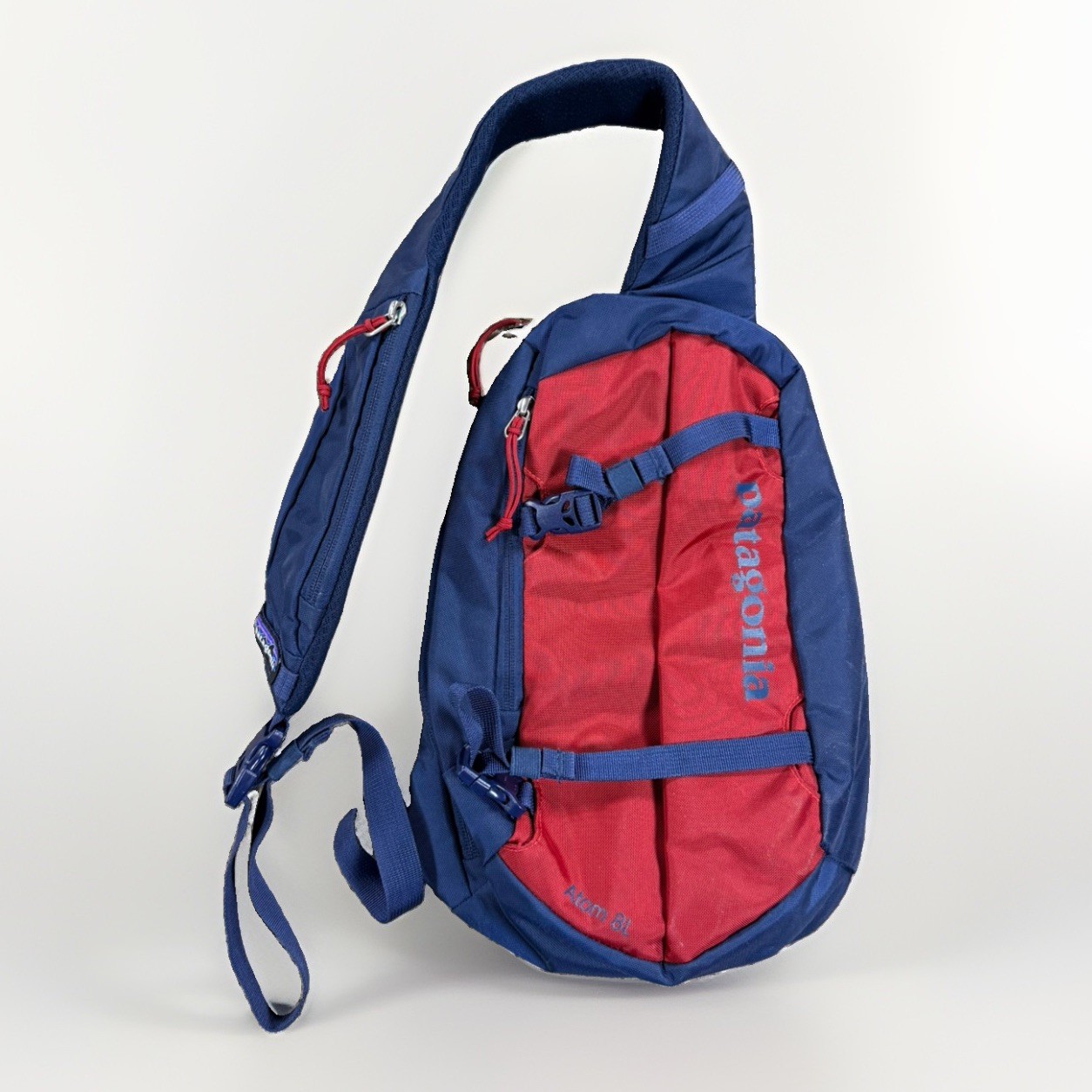 Patagonia Atom 8L Classic Red/ Blue Crossbody Sling Bag Backpack Hiking Travel