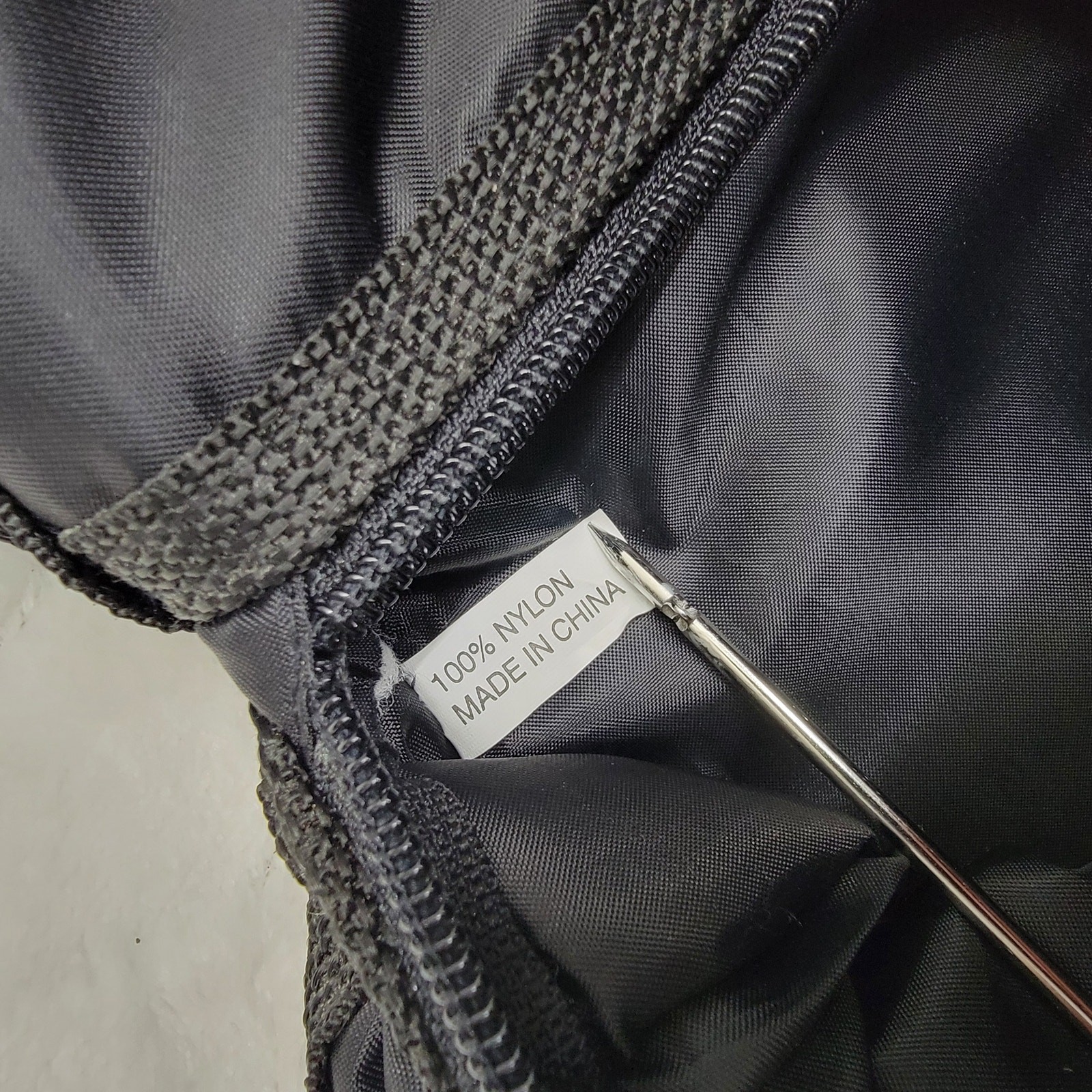 Vintage Y2K Black Nylon Sling Messenger Bag Techwear Quilted Atomic Logo Cyber
