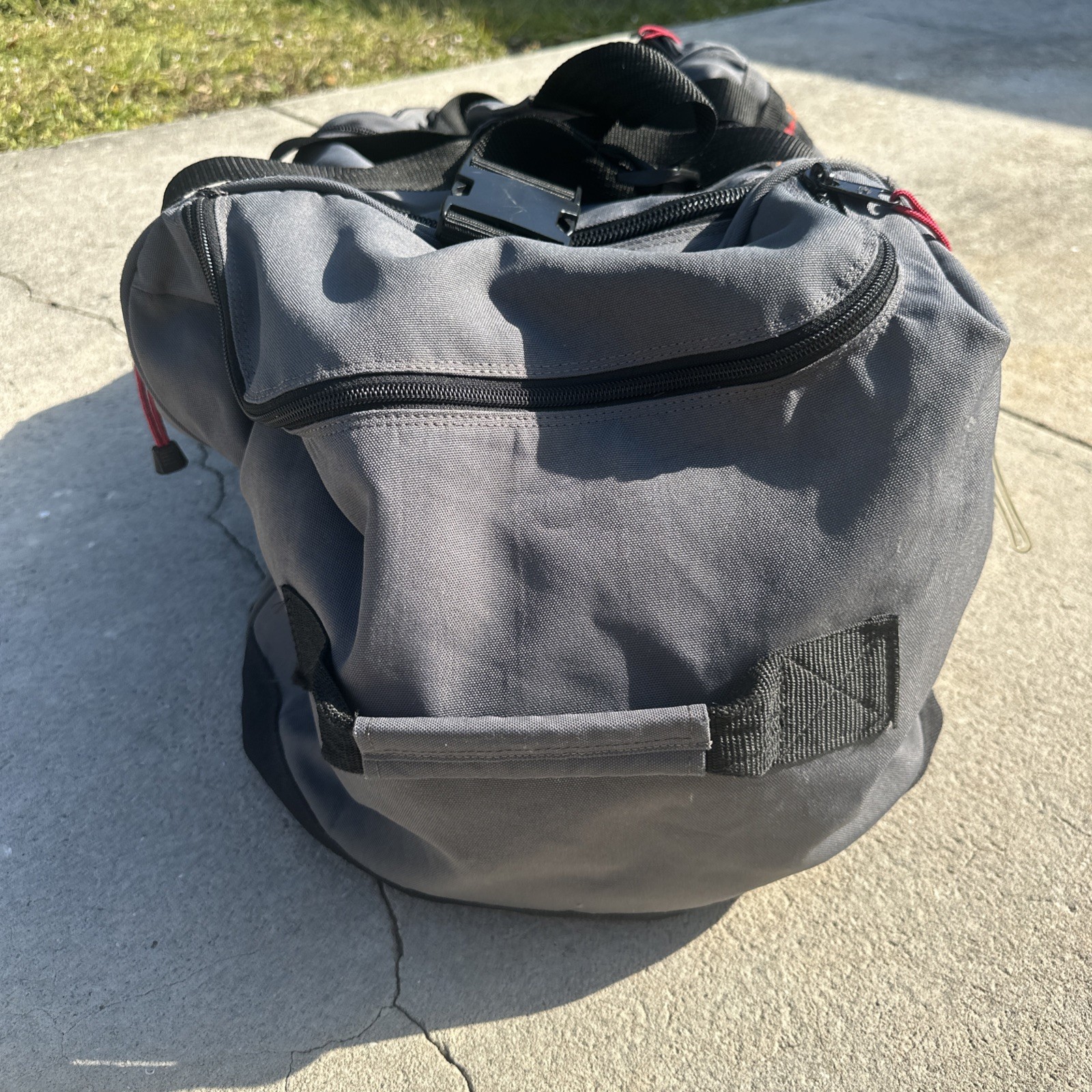 Vintage K2 Large Duffle Travel Bag Gray Ski Snowboard Snow Strap Handle *FLAWS*